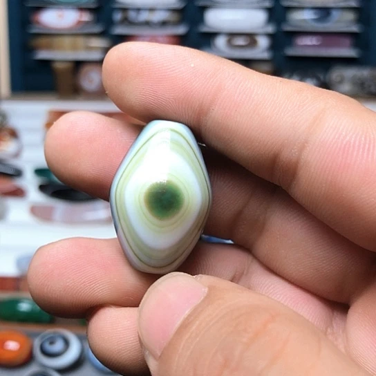 未镶嵌颈饰玛瑙/玉髓