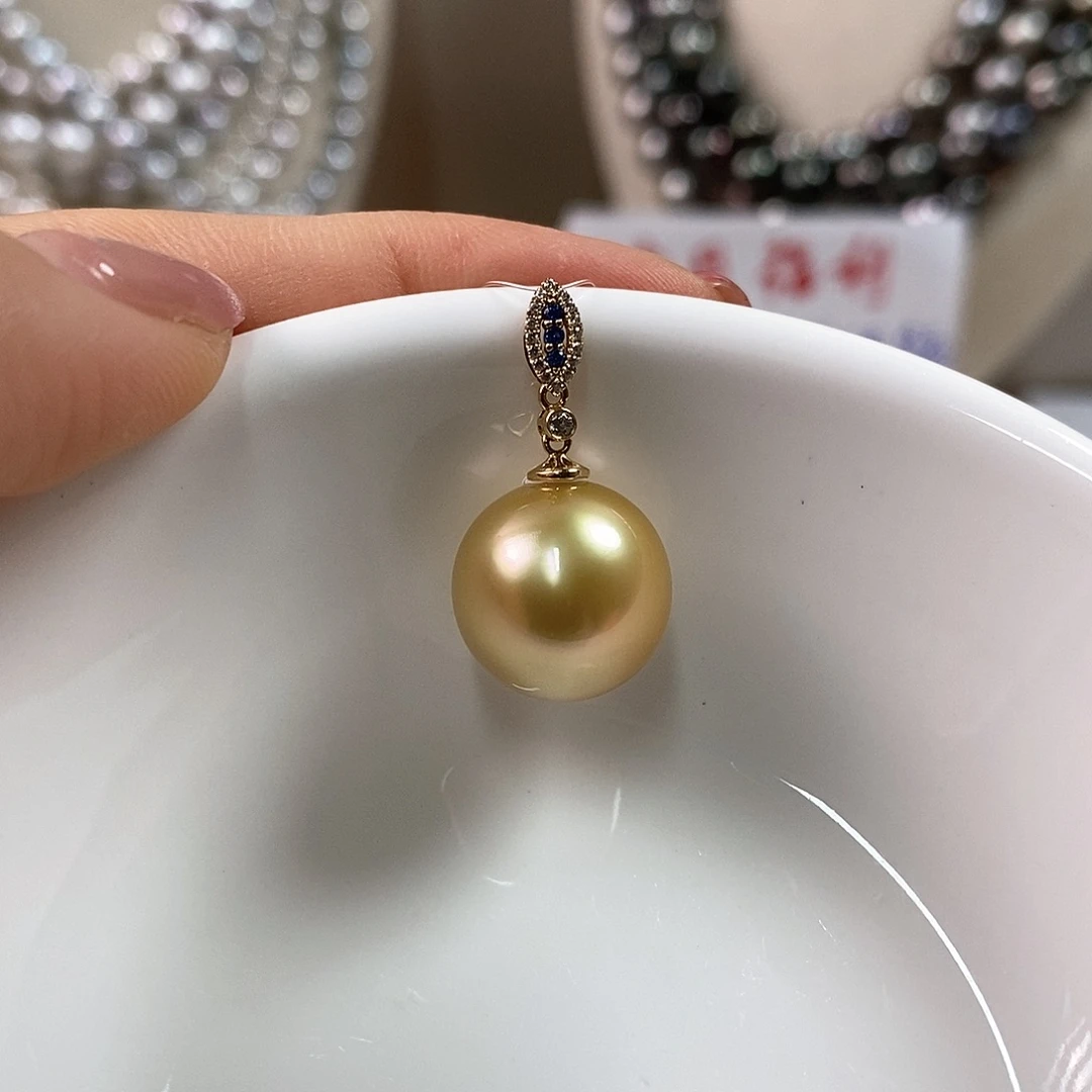 海水珍珠吊坠(不含链)18K金镶嵌13-14mm海水金珠吊坠（浓金无暇）