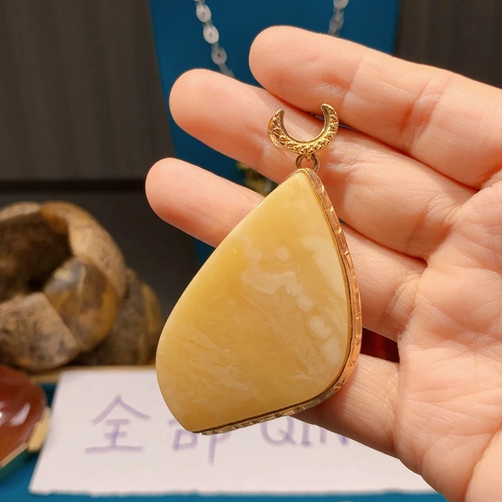 琥珀颈饰未镶嵌波兰设计款琥珀蜜蜡