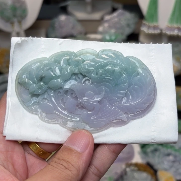 翡翠未镶嵌颈饰吊坠