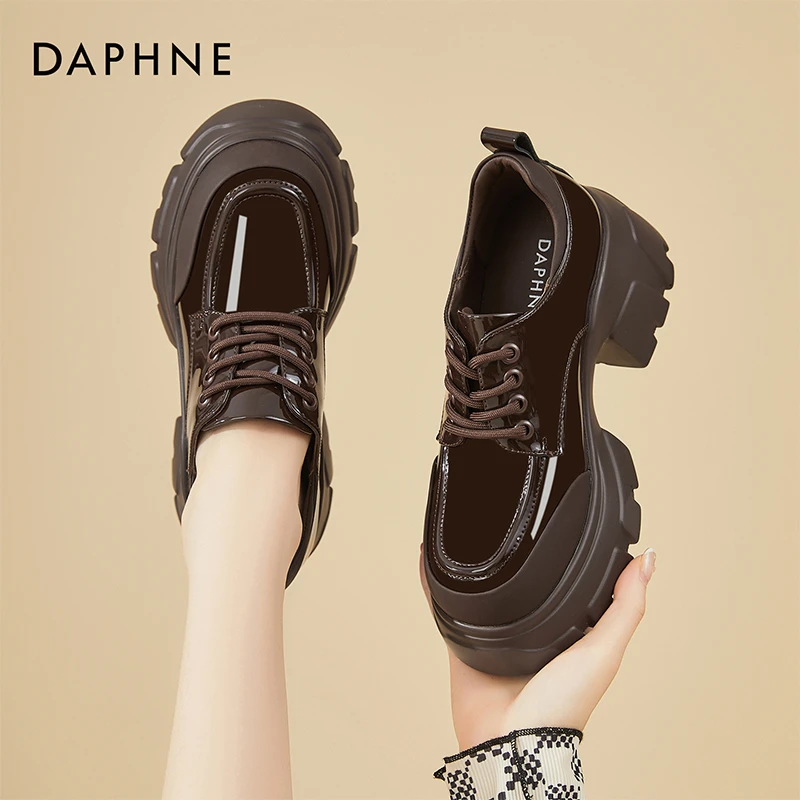 达芙妮厚底小皮鞋女2025新款小个子粗跟单鞋英伦风柔软增高乐福鞋