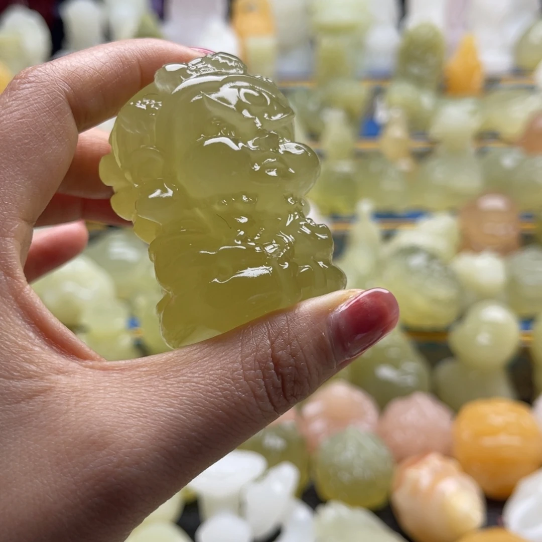 寻***宝天然雕刻桌面小摆件