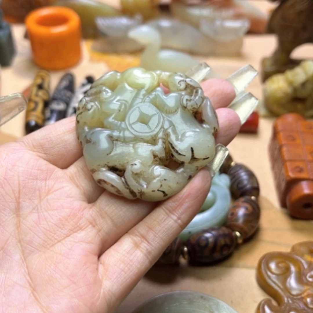 【闪购商品】蛇纹石玉颈饰未镶嵌