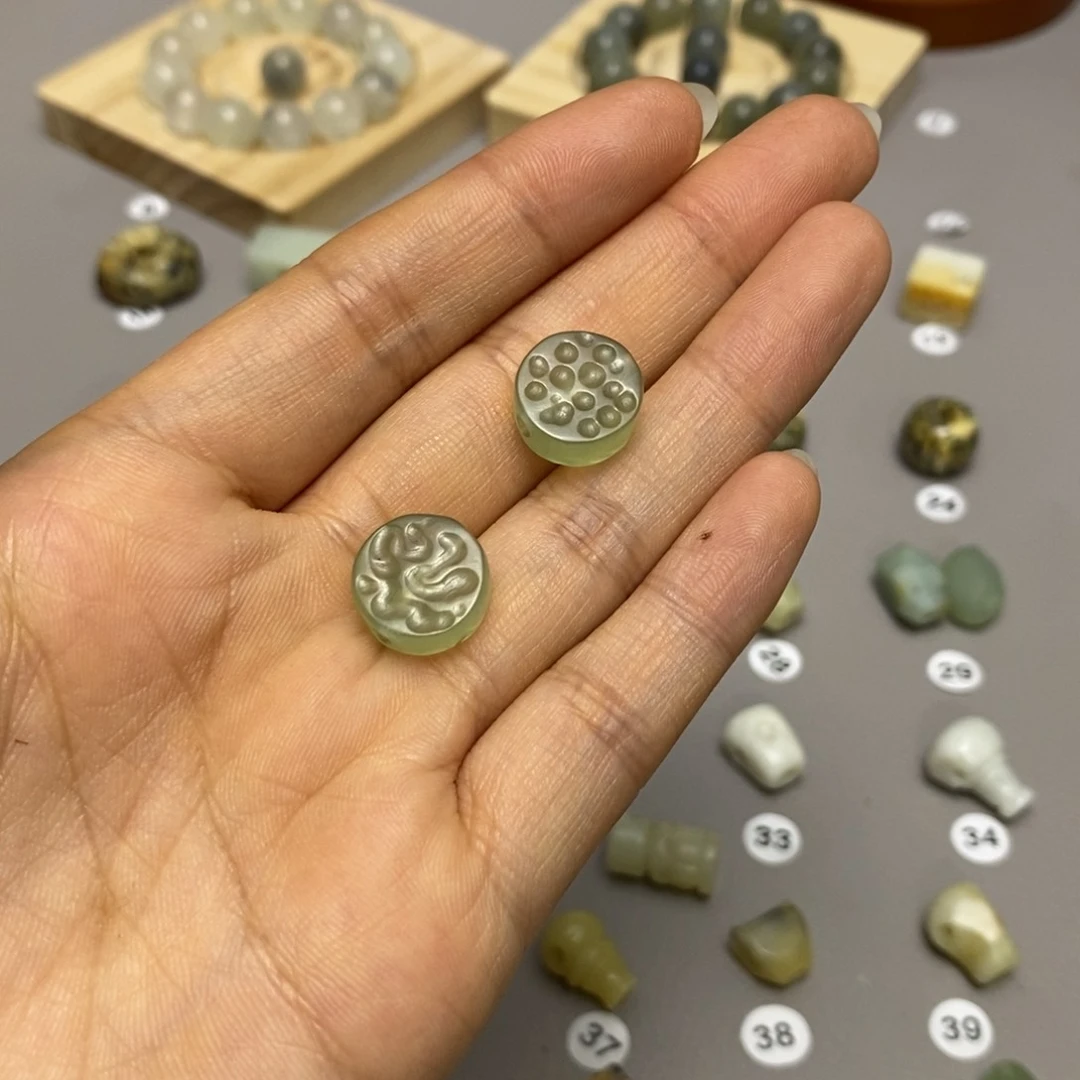 蛇纹石玉配饰合金警****