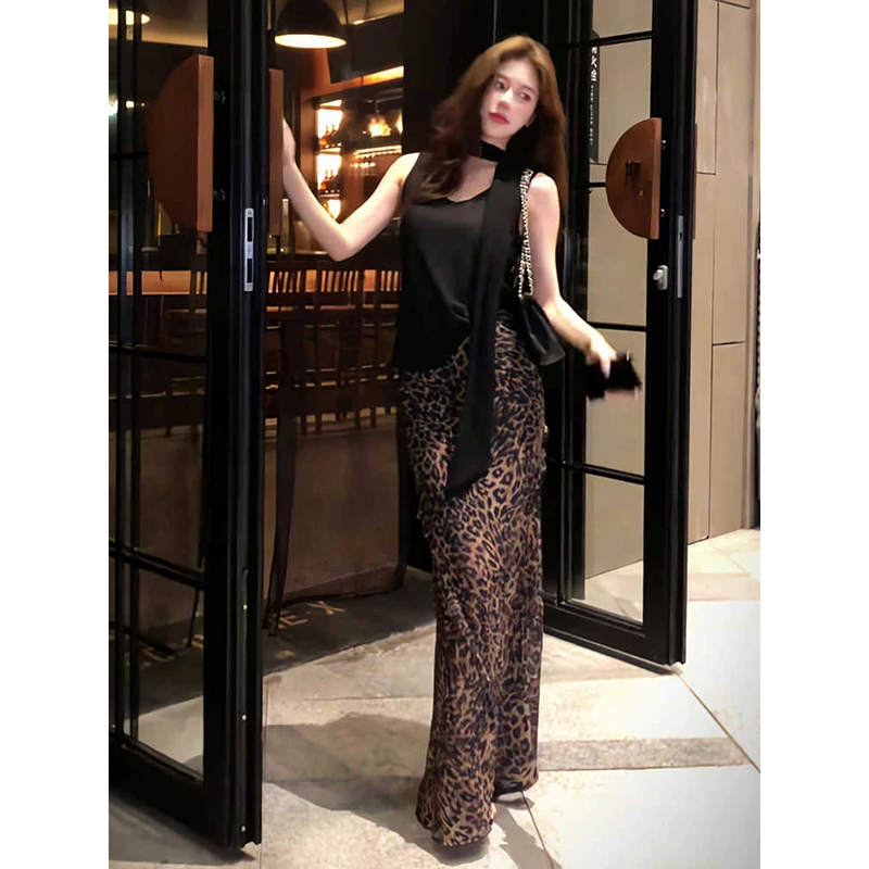 洋气时髦套装女2025夏季新款爆款设计感背心上衣豹纹半身裙两件套