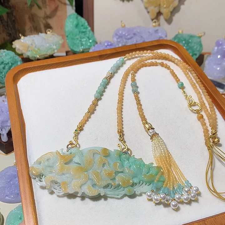 翡翠未镶嵌颈饰翡翠吊坠