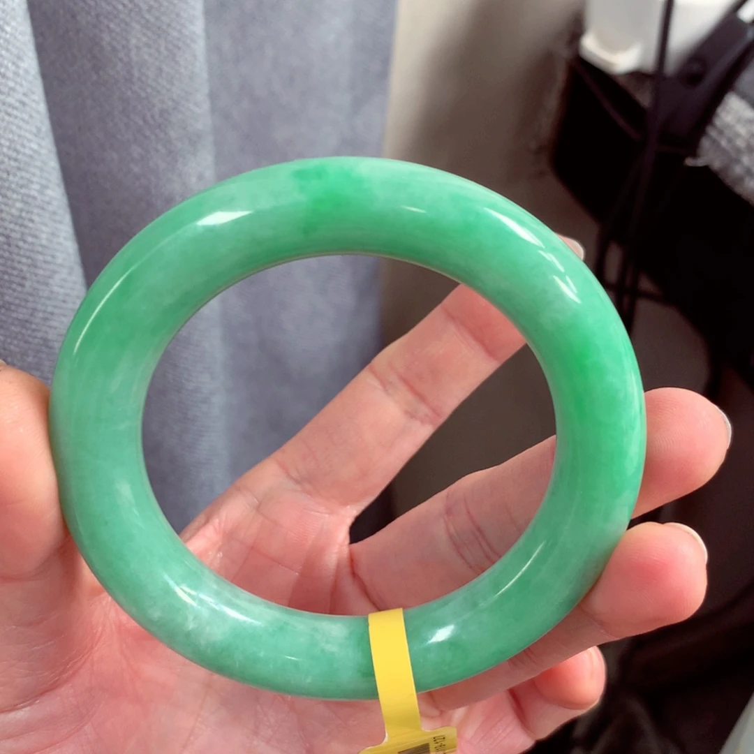 翡翠手镯未镶嵌雯*缅甸