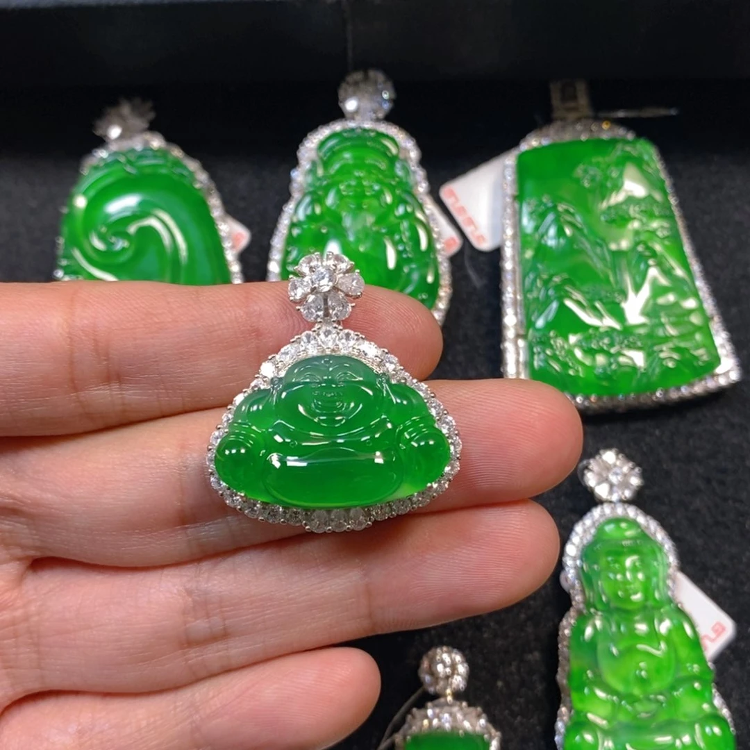 颈饰银S925镶嵌翡翠佛公吊坠