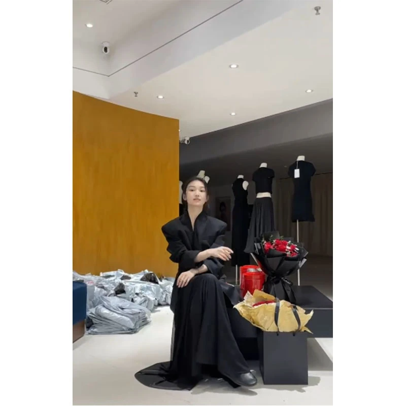 2025春季新款韩系气质高级感洋气长袖西装外套收腰小众百搭连衣裙