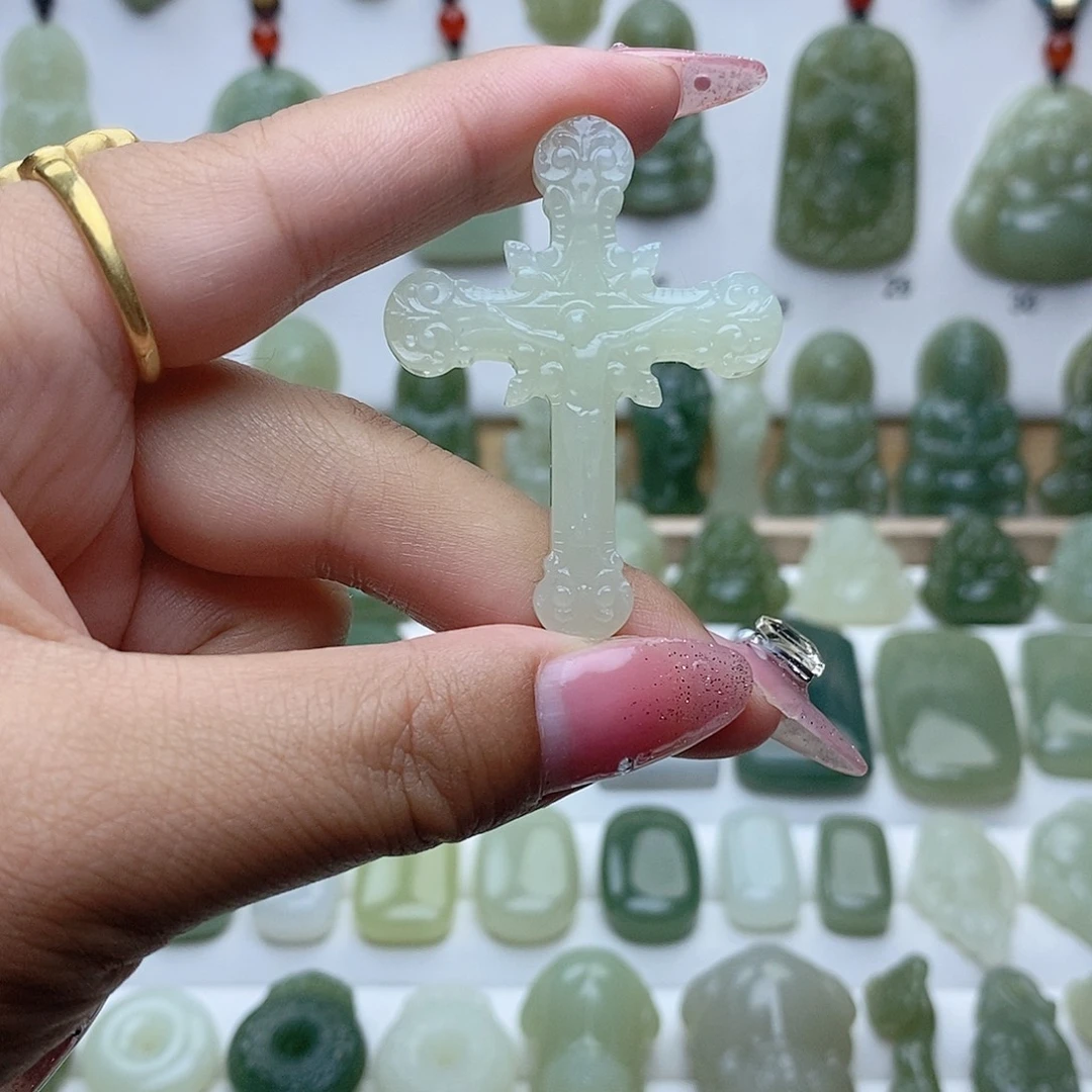 颈饰未镶嵌和田玉