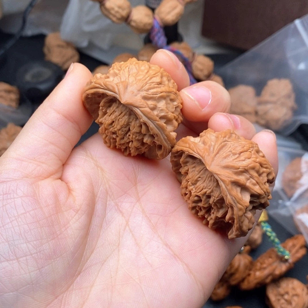 文玩核桃吊坠保**置蛇头