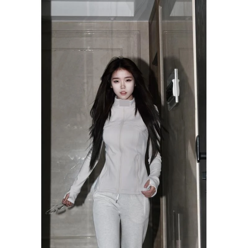 尹千金J【建模双C】立领修身显瘦百搭潮流休闲服加绒瑜伽服W257597