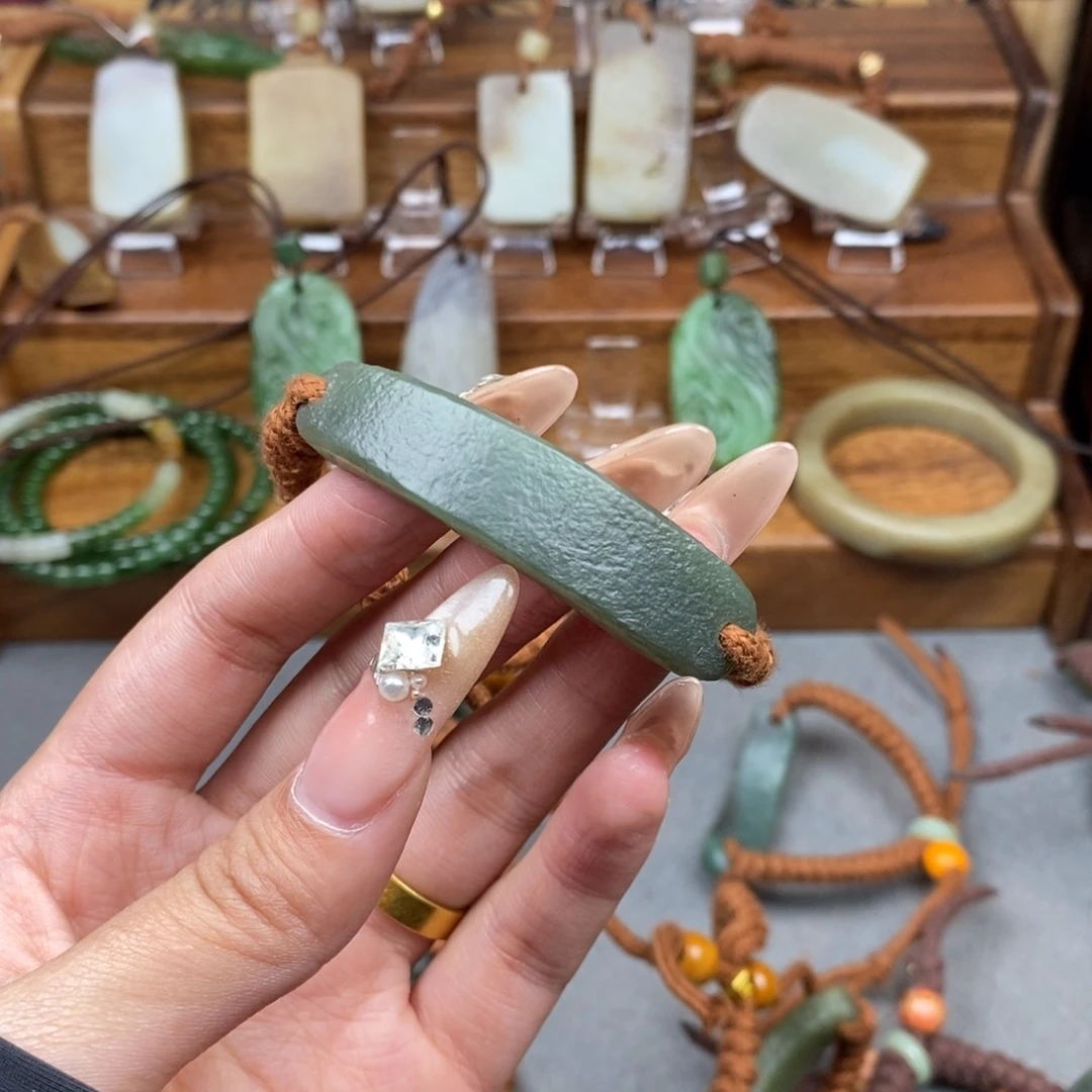 和田玉颈饰未镶嵌一*