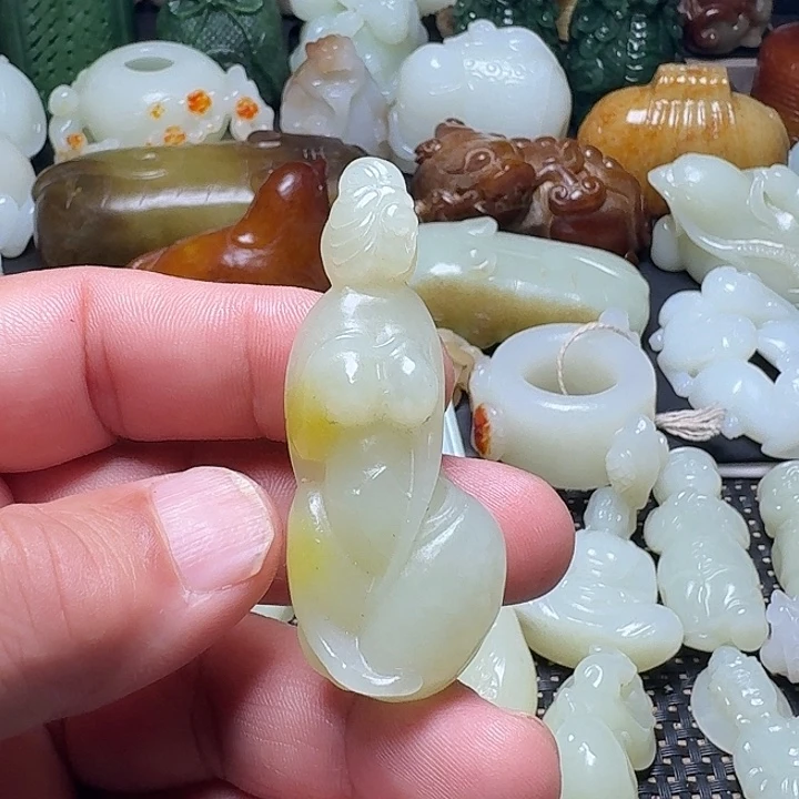 和田玉未镶嵌挂件