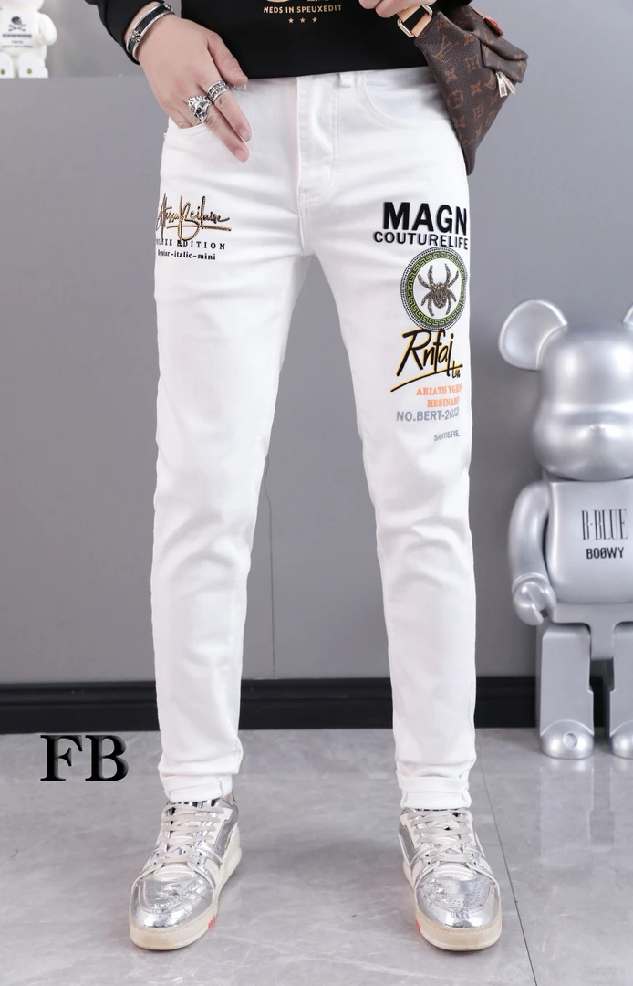 8383秋季新款时尚男士烫钻刺绣修身中腰白色小脚牛仔裤裤子
