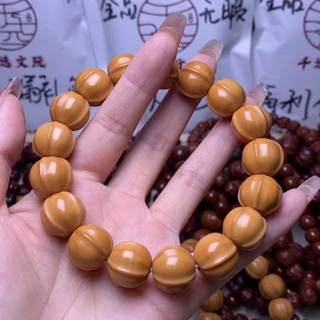 文玩核桃手串鲨鱼