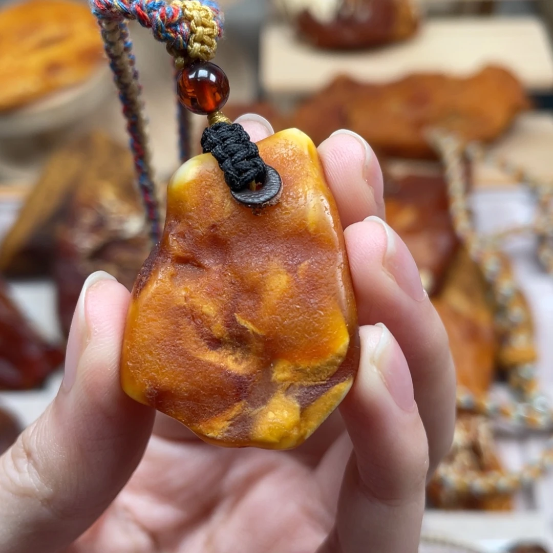 琥珀未镶嵌珠宝奇石