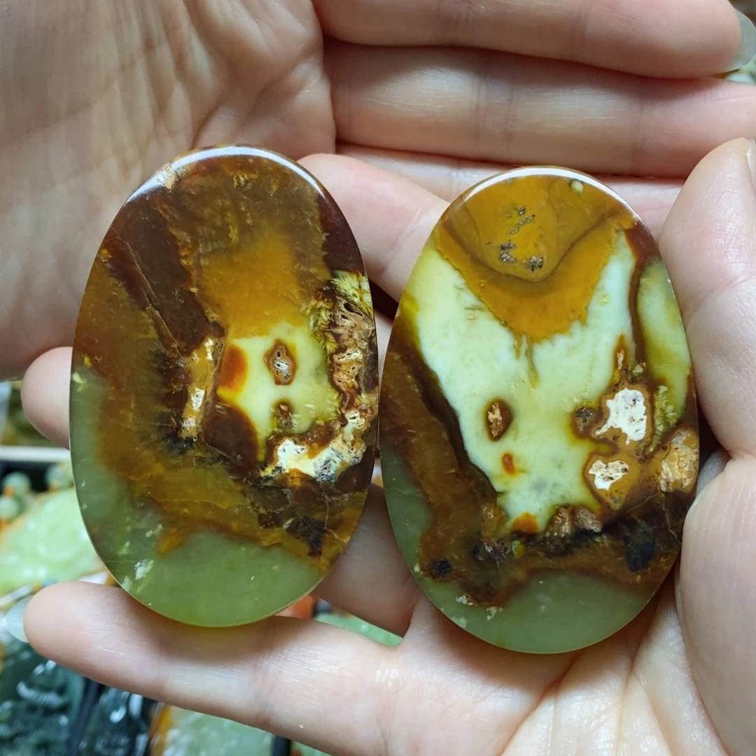 岫玉吊坠(赠链)未镶嵌泉*