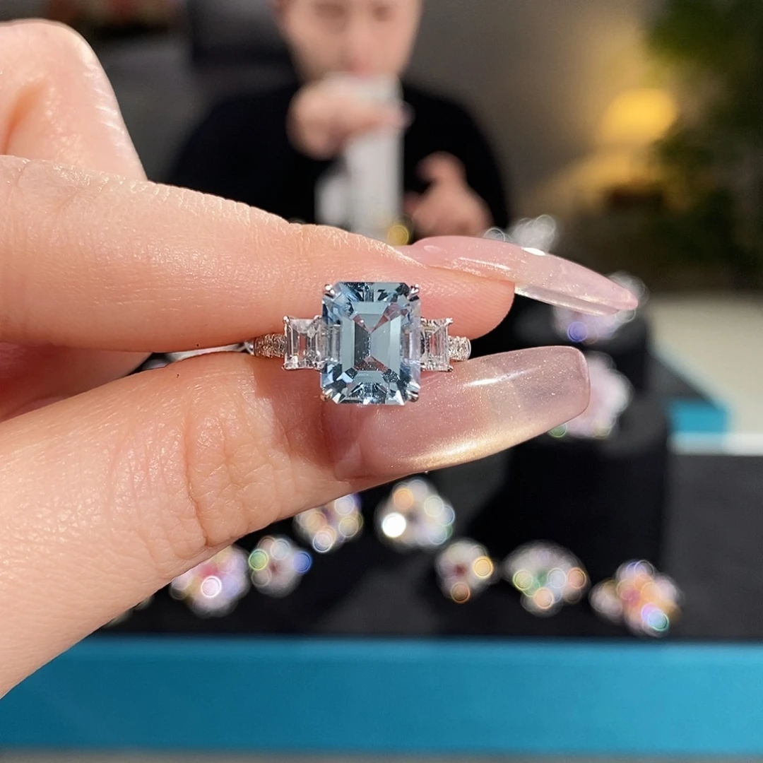 18K金镶嵌海蓝宝石戒圈2.9ct