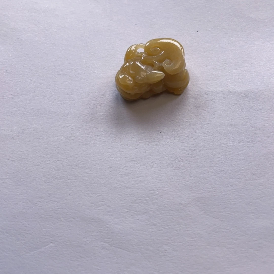 翡翠未镶嵌颈饰貔貅