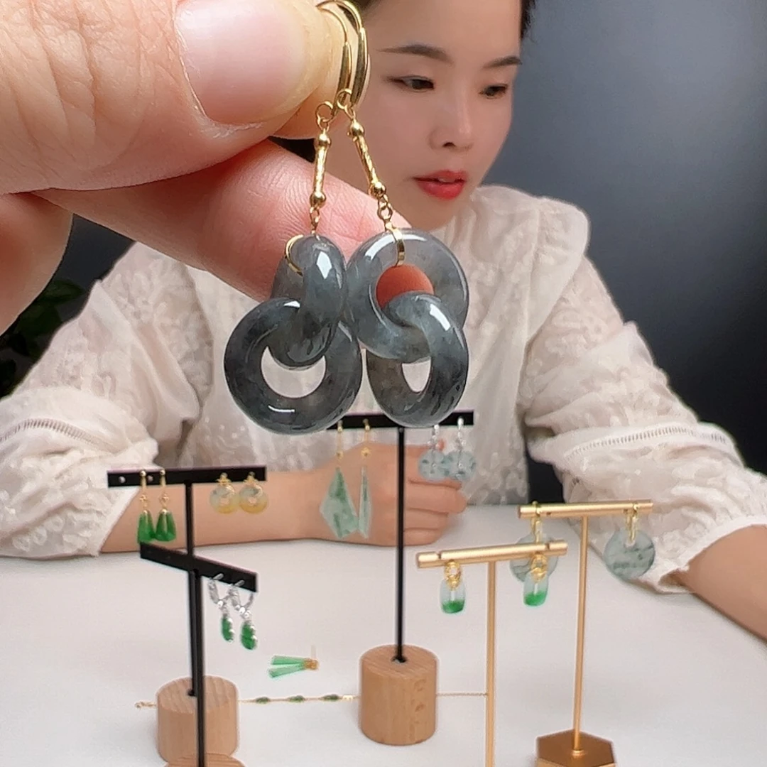 翡翠18K金镶嵌耳饰天然翡翠