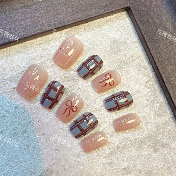 (短方)格纹蝴蝶结显白高级美甲贴片穿戴甲61