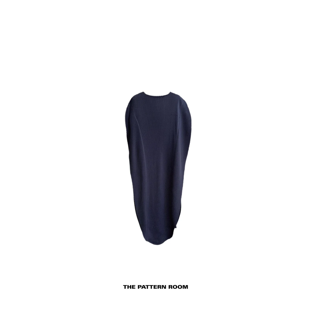 The pattern room | 量感美学褶皱肌理延展茧型裙
