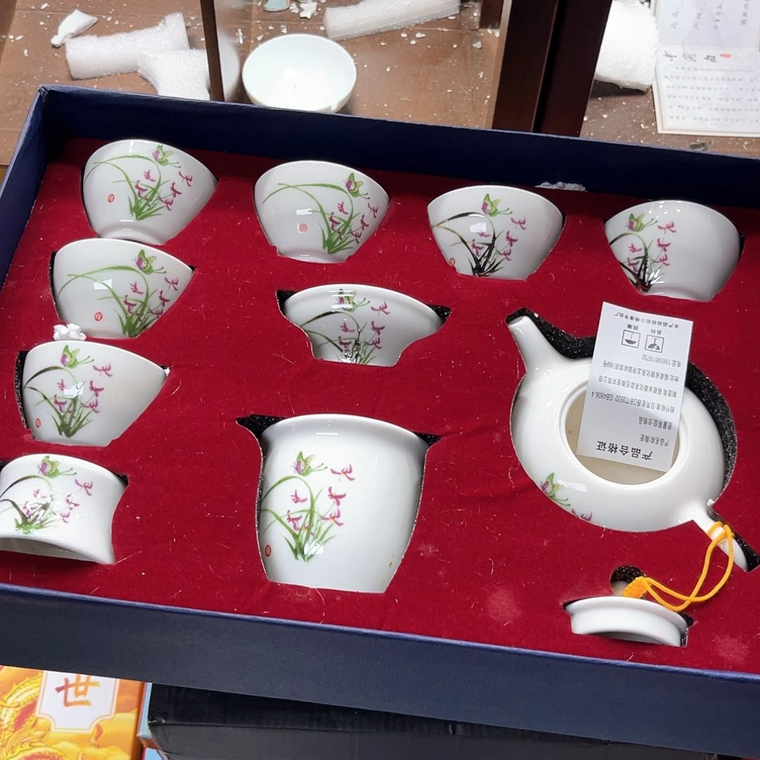 孤品茶具套装等。