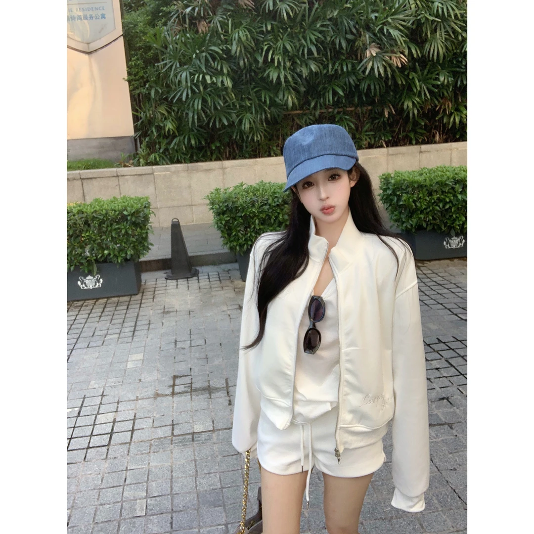 休闲套装后背字母刺绣长袖卫衣夹克外套女秋季白色直筒短裤两件套