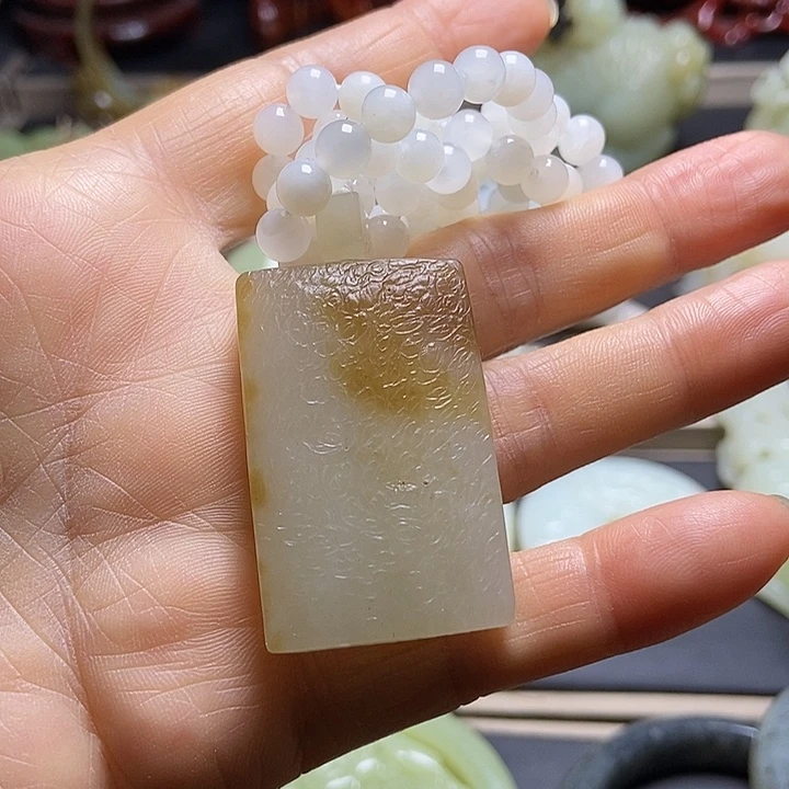 和田玉未镶嵌挂件