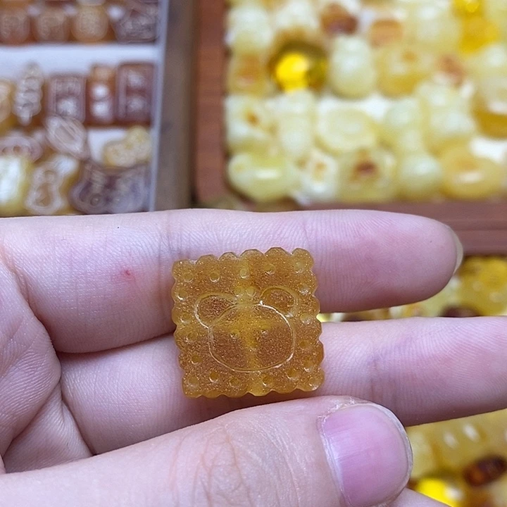 吊坠橄榄核特价原皮饼干1.86g