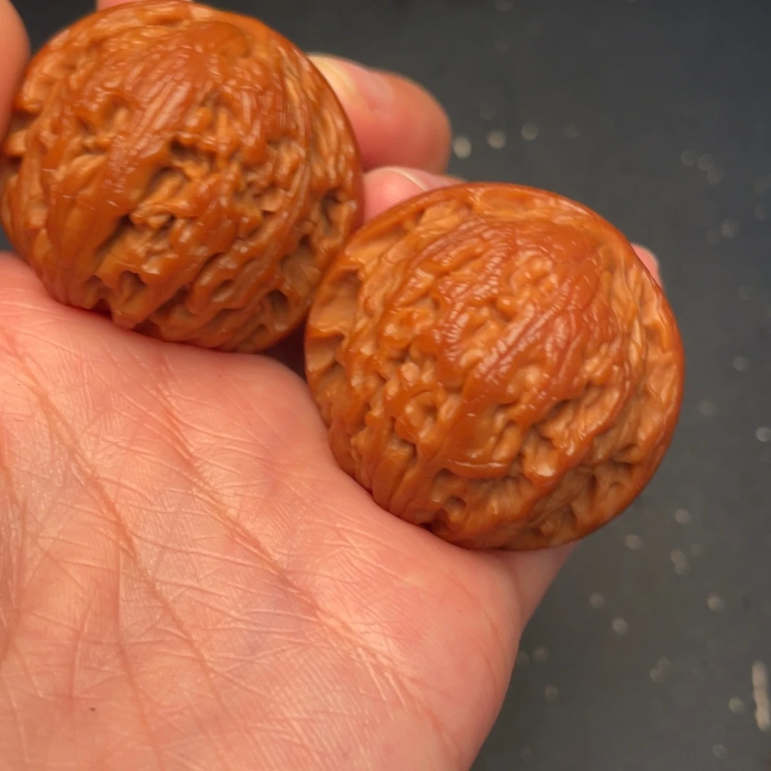 文玩核桃吊坠秦岭野生文玩核桃