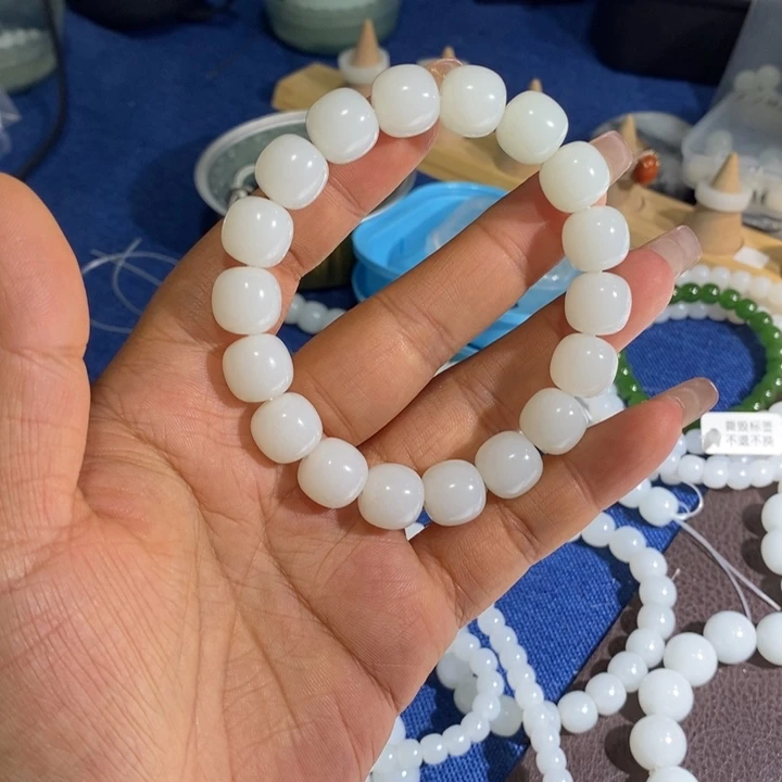 手链未镶嵌和田玉往**零