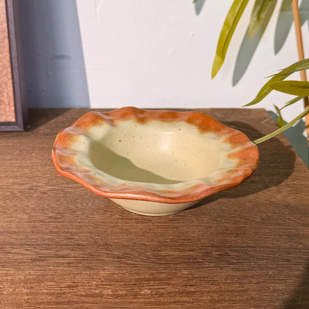 高颜值粗陶5英寸荷叶小深碟