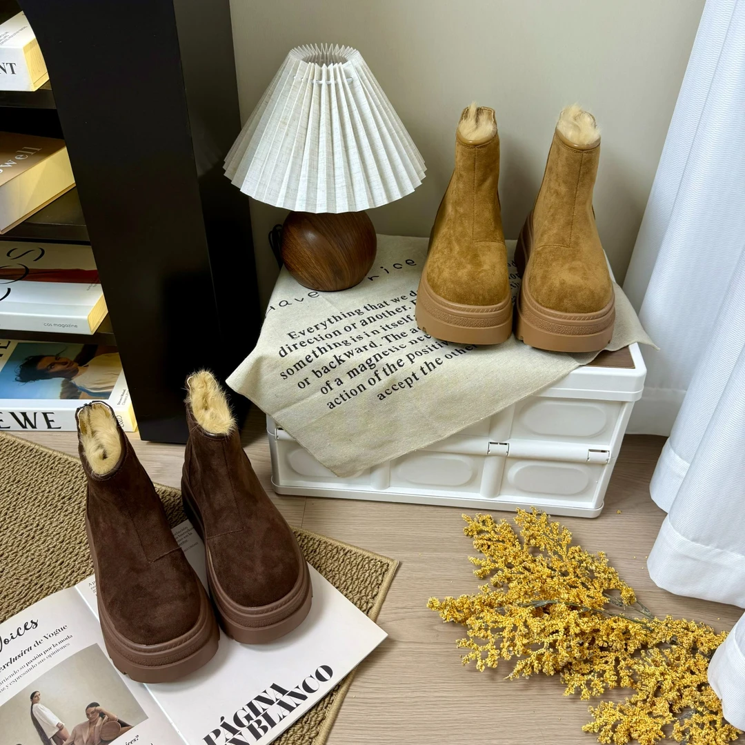 马丁靴冬季英伦百搭休闲增高圆头休闲时尚雪地靴加绒冬季新款爆款