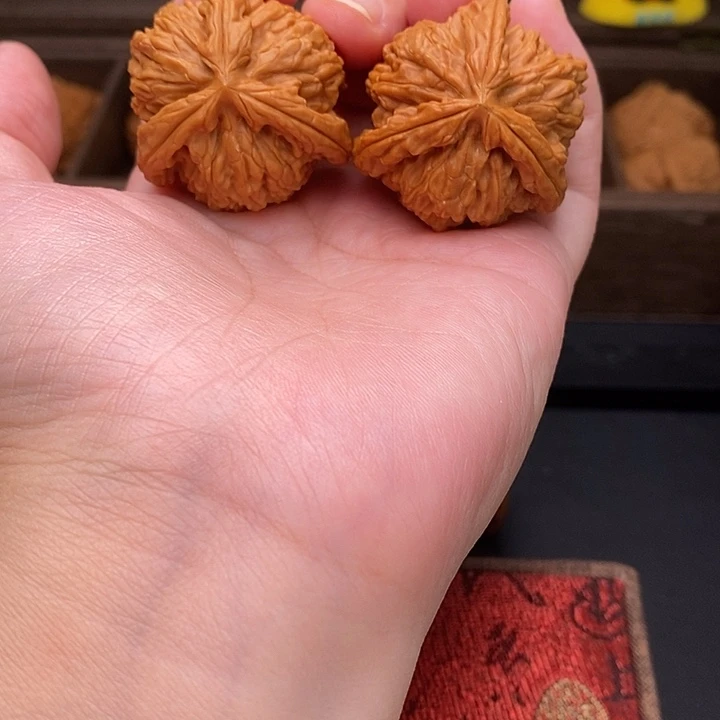 ****࿐把件文玩核桃白奔
