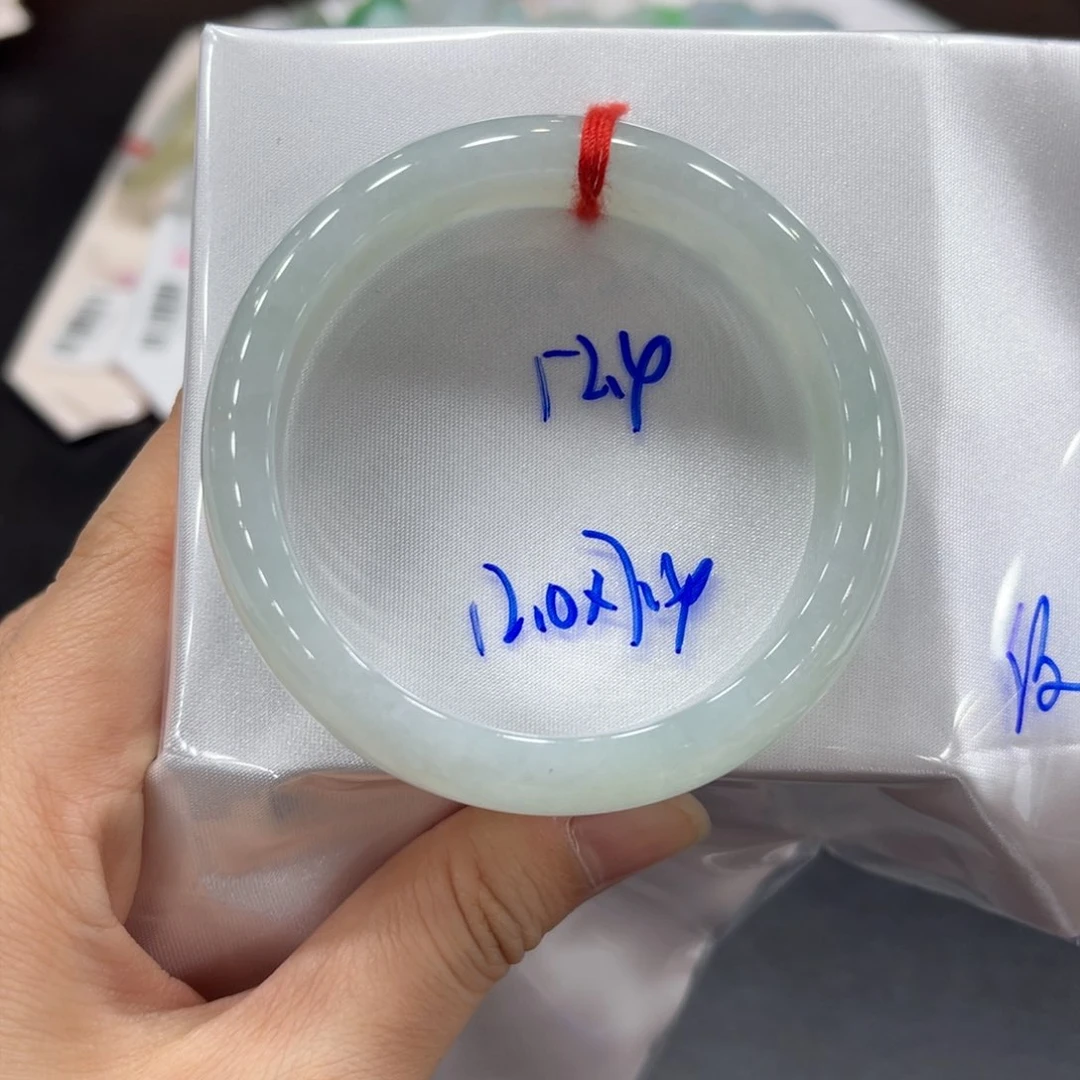 未镶嵌手镯翡翠翡翠