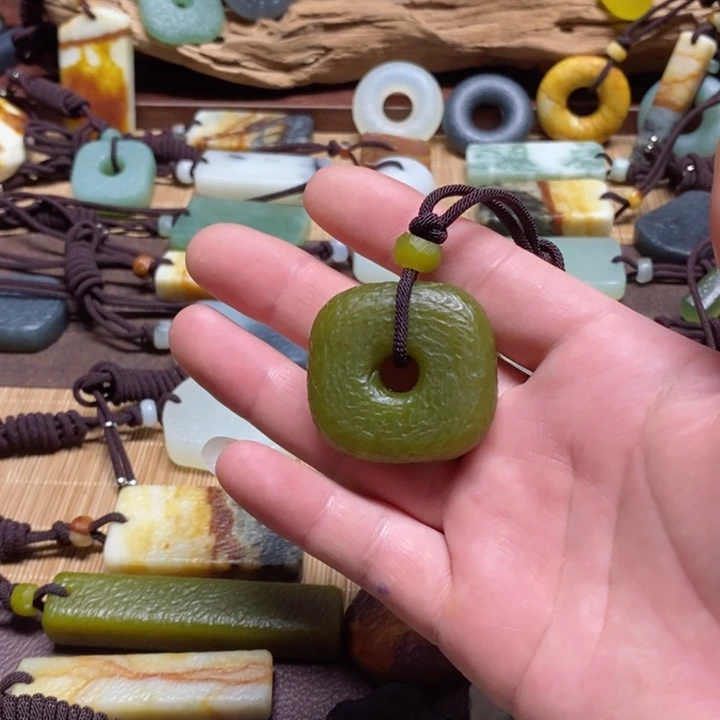 蛇纹石玉挂件未镶嵌乐**宝