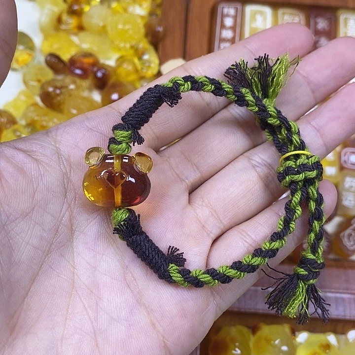 我***a吊坠橄榄核福利熊头手串