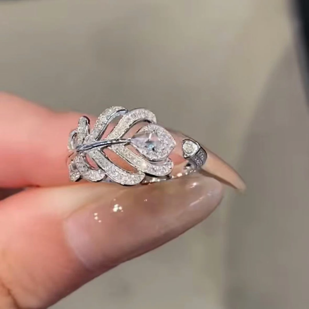 18k金镶嵌天然钻石40分羽毛款戒指TG