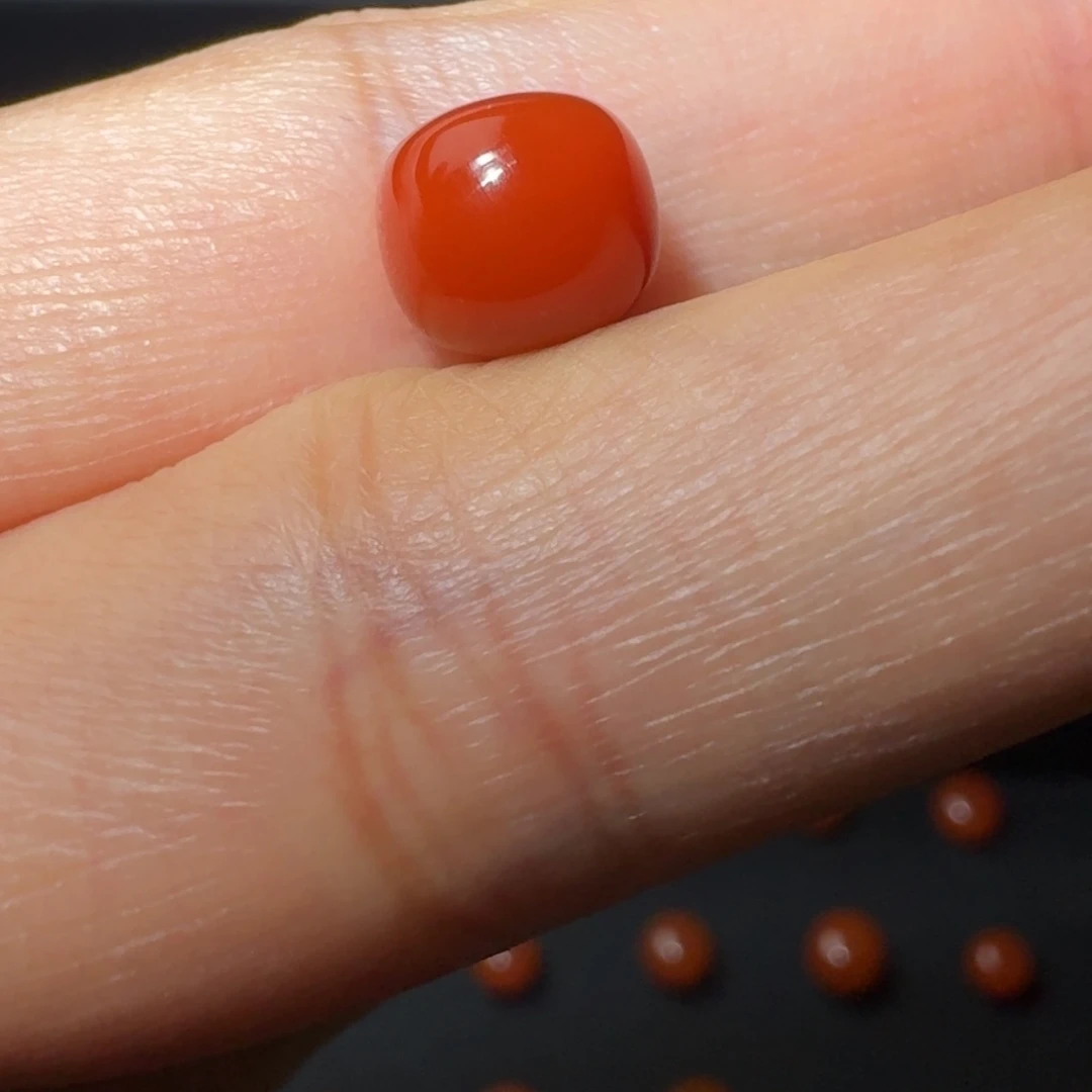 南红玛瑙未镶嵌瓦西满肉柿子锦老形微纹