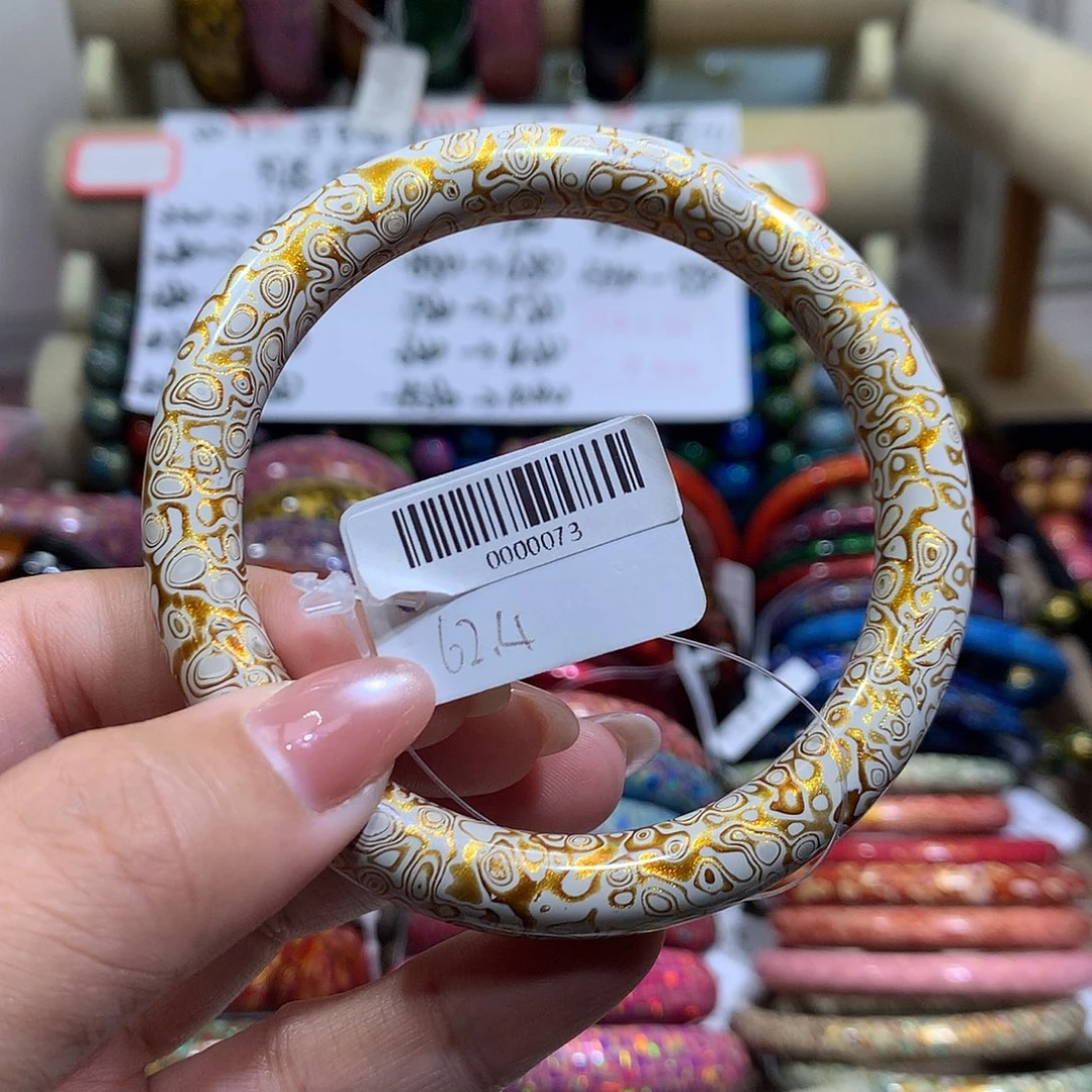 神匠手大漆手镯秒杀不退换………………