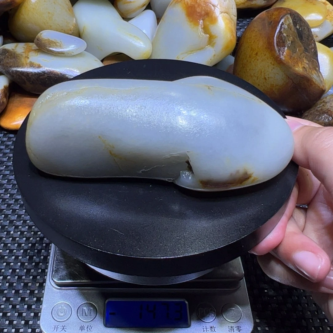 和田玉（子料）未镶嵌吊坠(不含链)252克