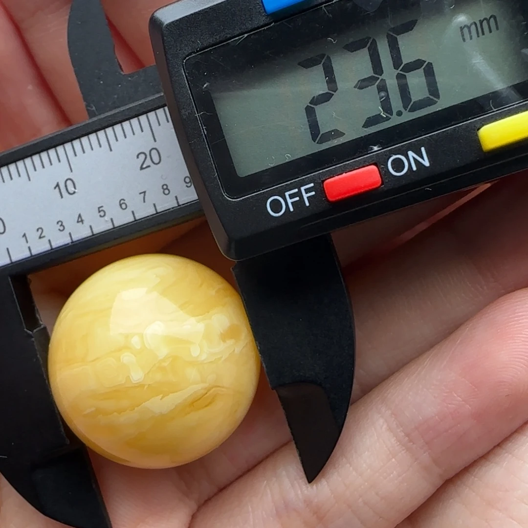 蜜蜡未镶嵌裸石微瑕满蜡圆珠