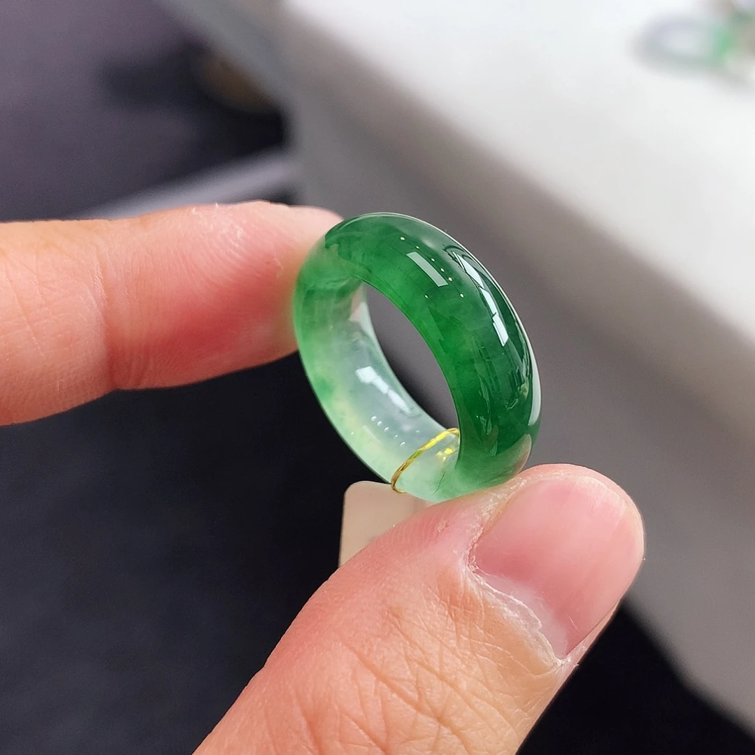 翡翠未镶嵌戒指9号