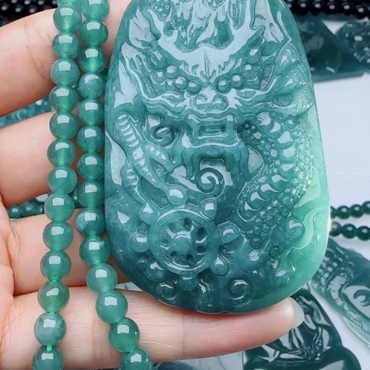 柿***意翡翠未镶嵌颈饰多样性发货天然A货翡翠