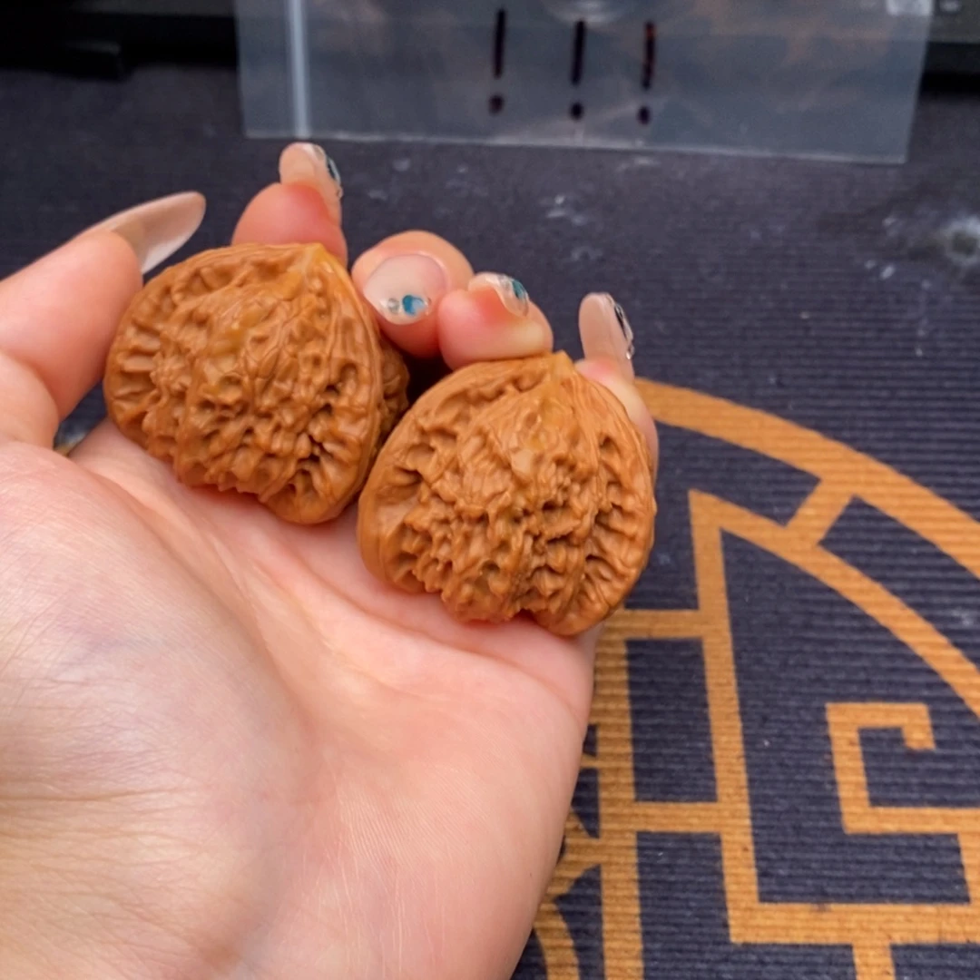 未***己吊坠文玩核桃白狮子