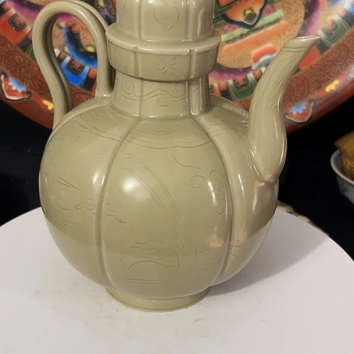 瓷片摆件等各种工具进行