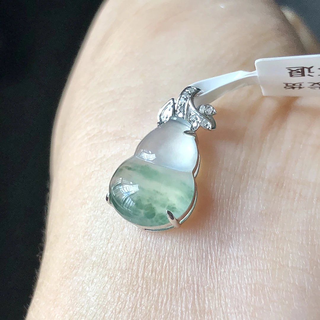 缅甸天然A货翡翠18k金镶嵌老坑冰种飘花葫芦吊坠尺寸17.3/9.6/5.3