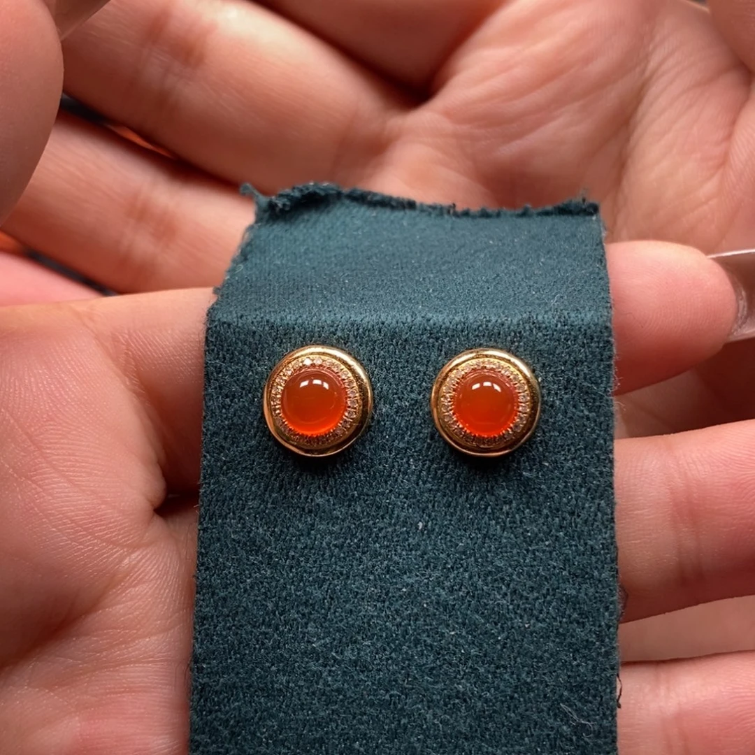 南红玛瑙18K金镶嵌耳钉